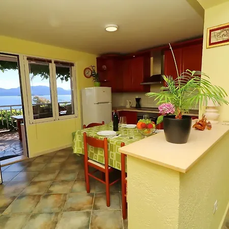 Apartmán Stipo - Comfort One Bedroom With Terrace And Sea View A1 *